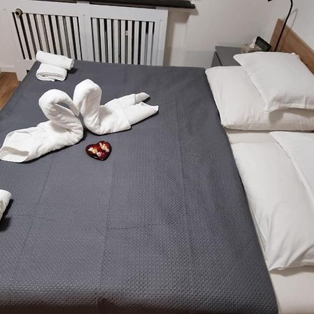 Studio Apartment Naehe S-Bahn Inklusive Parkplatz Oberesslingen Εξωτερικό φωτογραφία